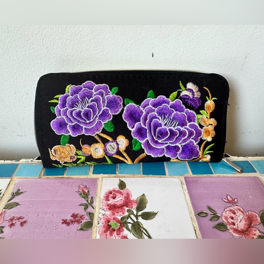 Boho Embroidered Black Purple Floral Zippered Clutch Wallet - Picture 2 of 4